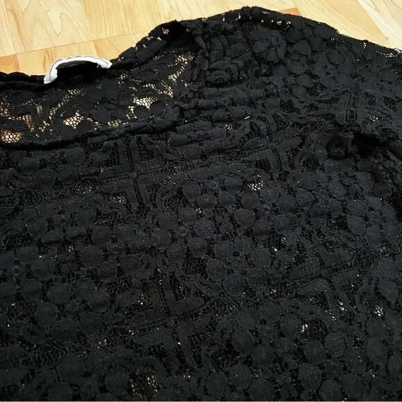 Abercrombie and Fitch Black Lace Crop Top Women’s XS - Picture 2 of 3